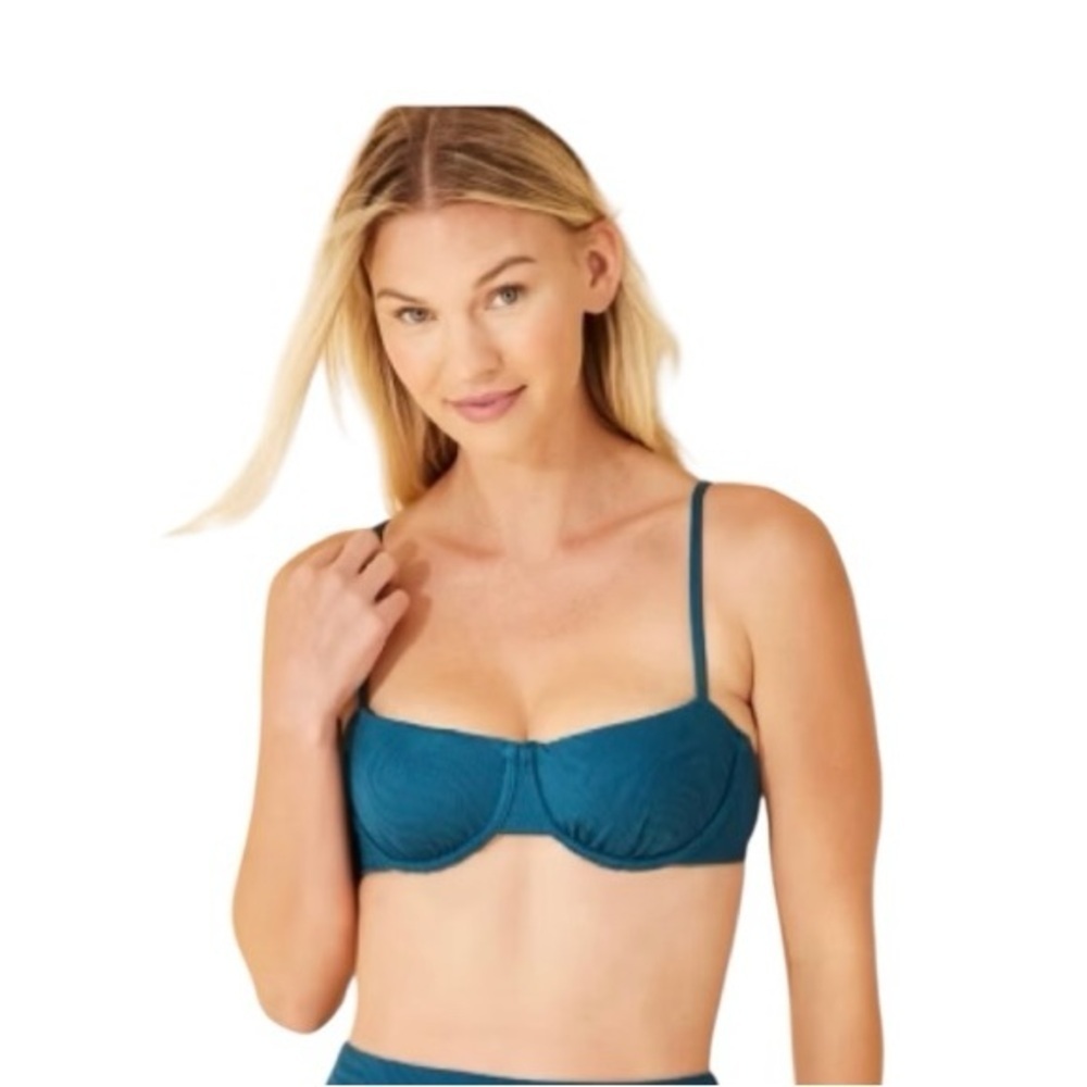 ❤️3/$15 NWT Shade & Shore Women’s Underwire Bikini Top Size S